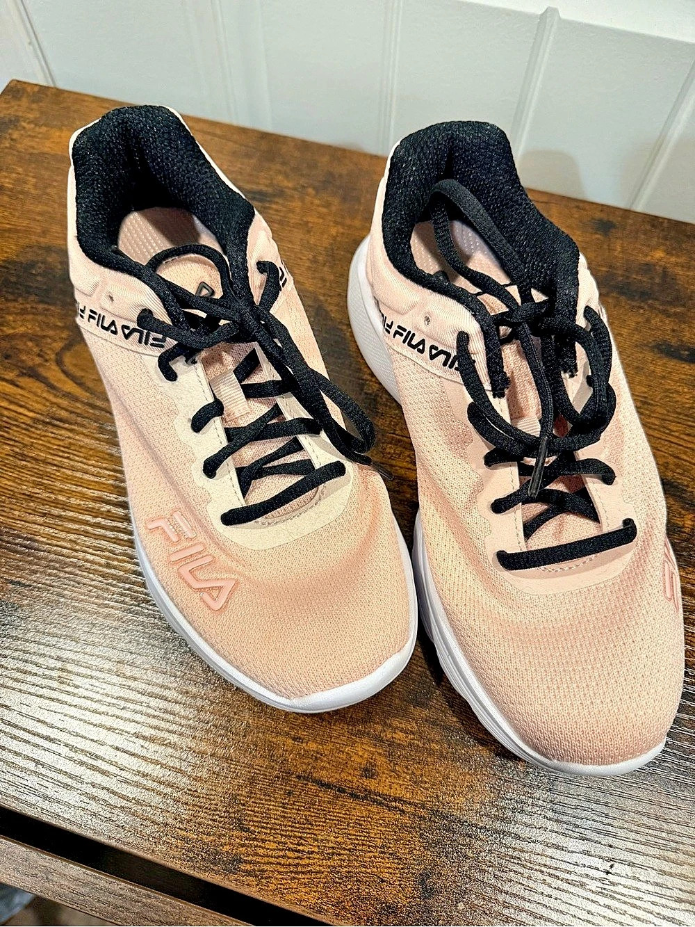 FILA Women's Pink Sneakers